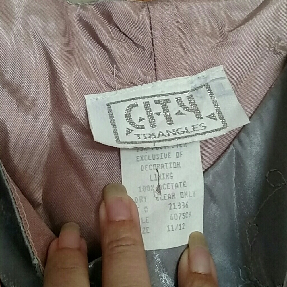 Dress - Picture 3 of 3